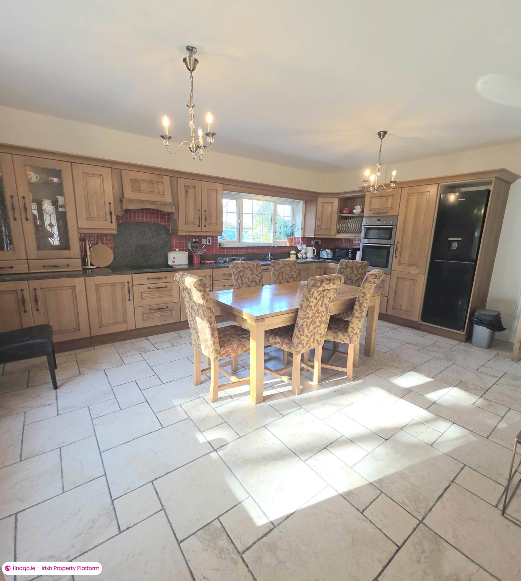 4 Bedroom Detached house for Rent in Turloughmore, Galway