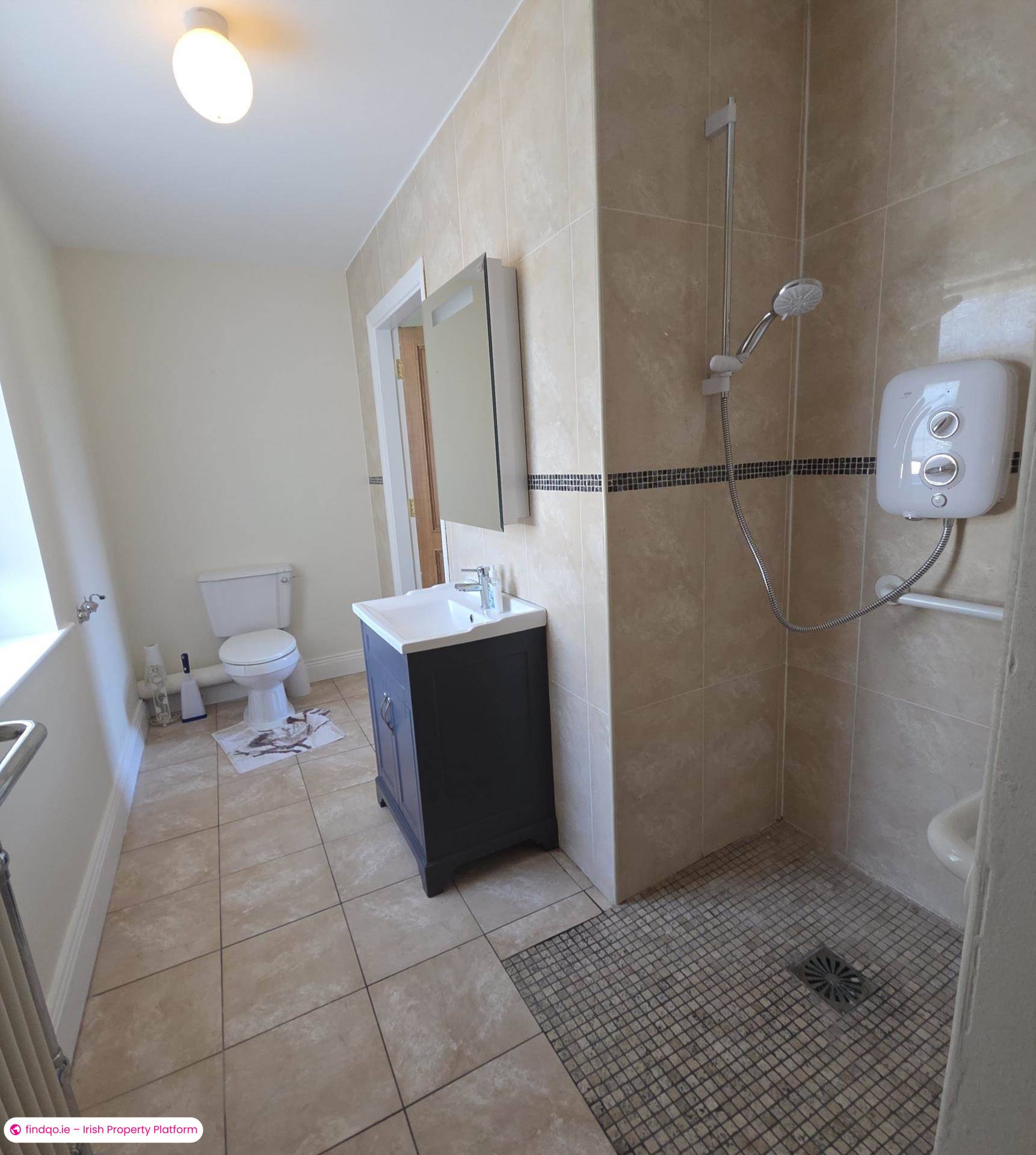 4 Bedroom Detached house for Rent in Turloughmore, Galway
