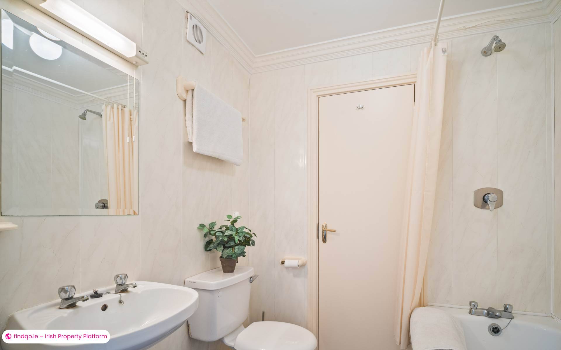 Apartment for Sale in 9 Bayview Court,Lough Atalia, Galway