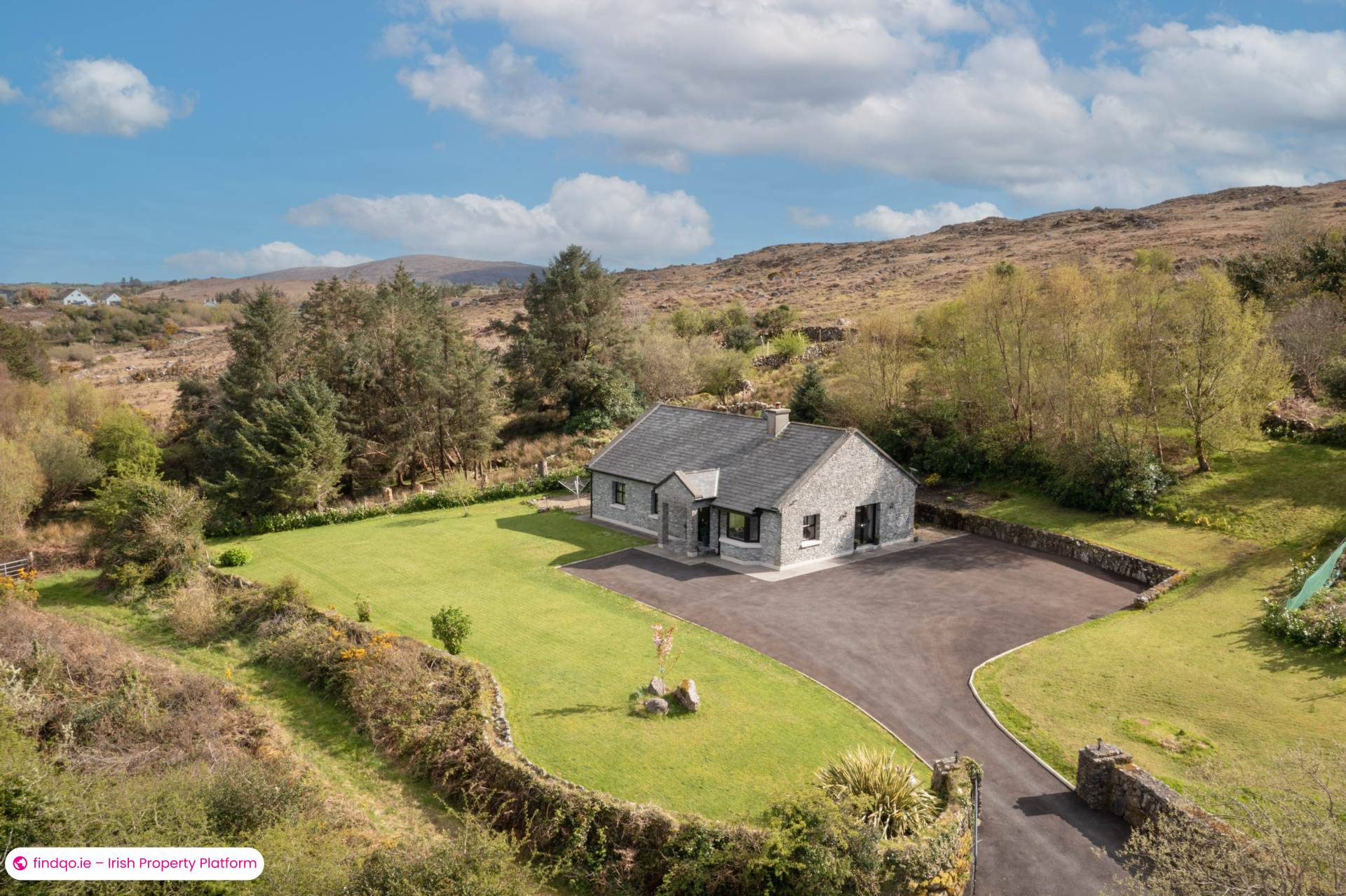 Detached house for Sale in Rosscahill, Galway