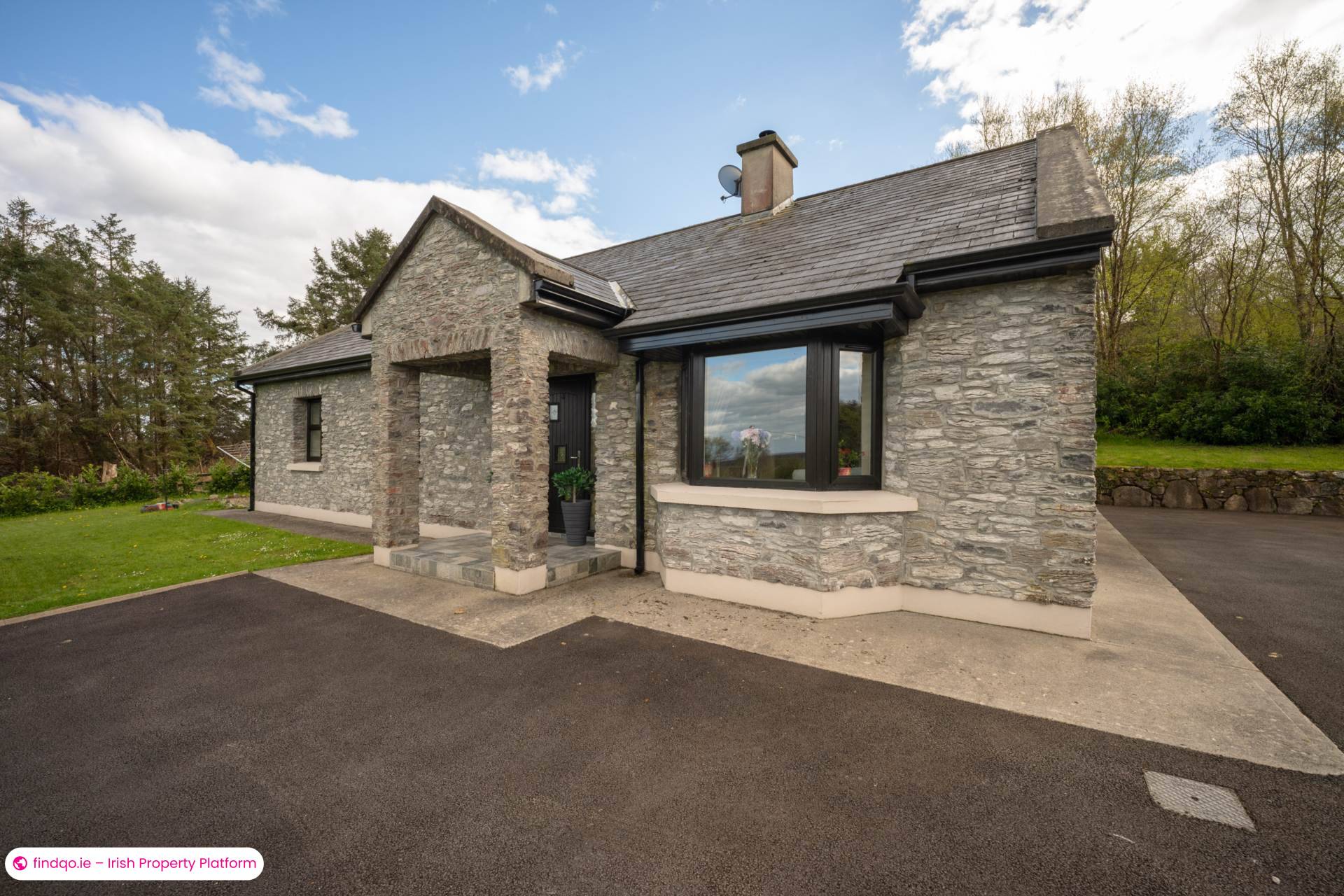 Detached house for Sale in Rosscahill, Galway