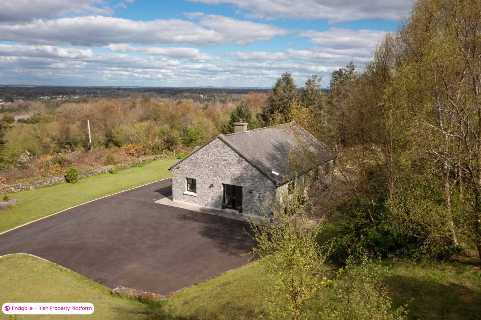 Detached house for Sale in Rosscahill, Galway