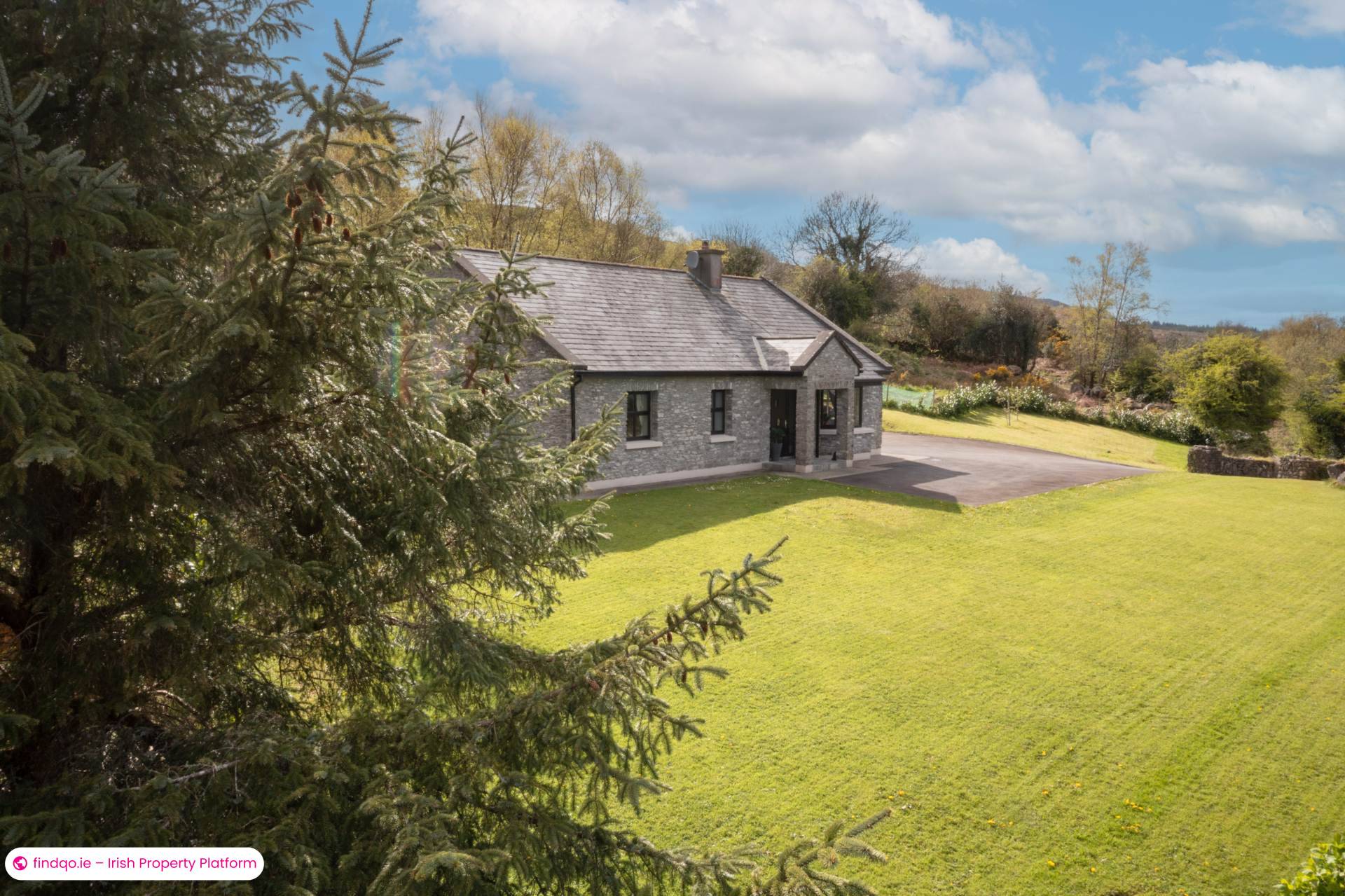 Detached house for Sale in Rosscahill, Galway