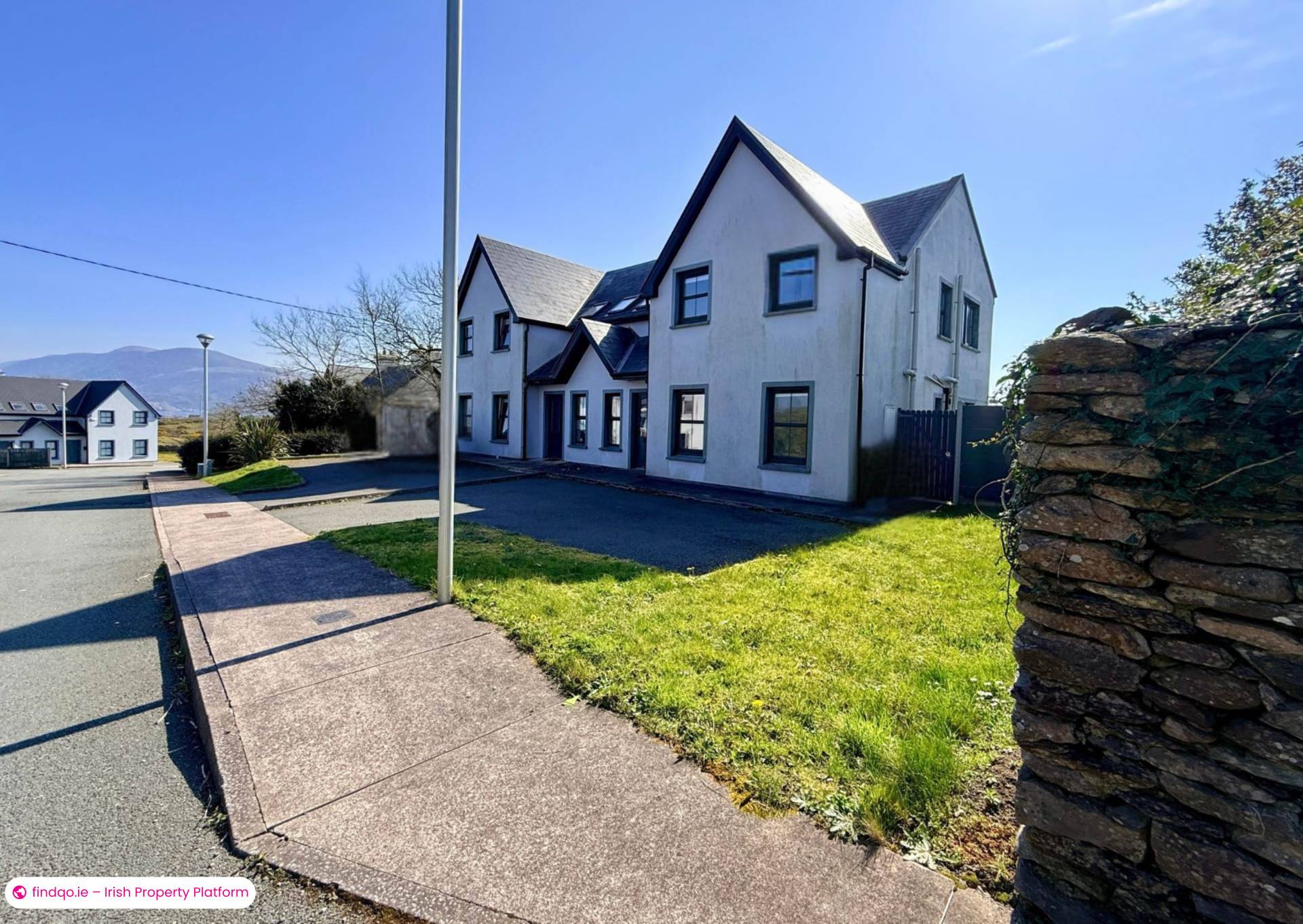 Semi-detached house for Sale in Waterville, Kerry