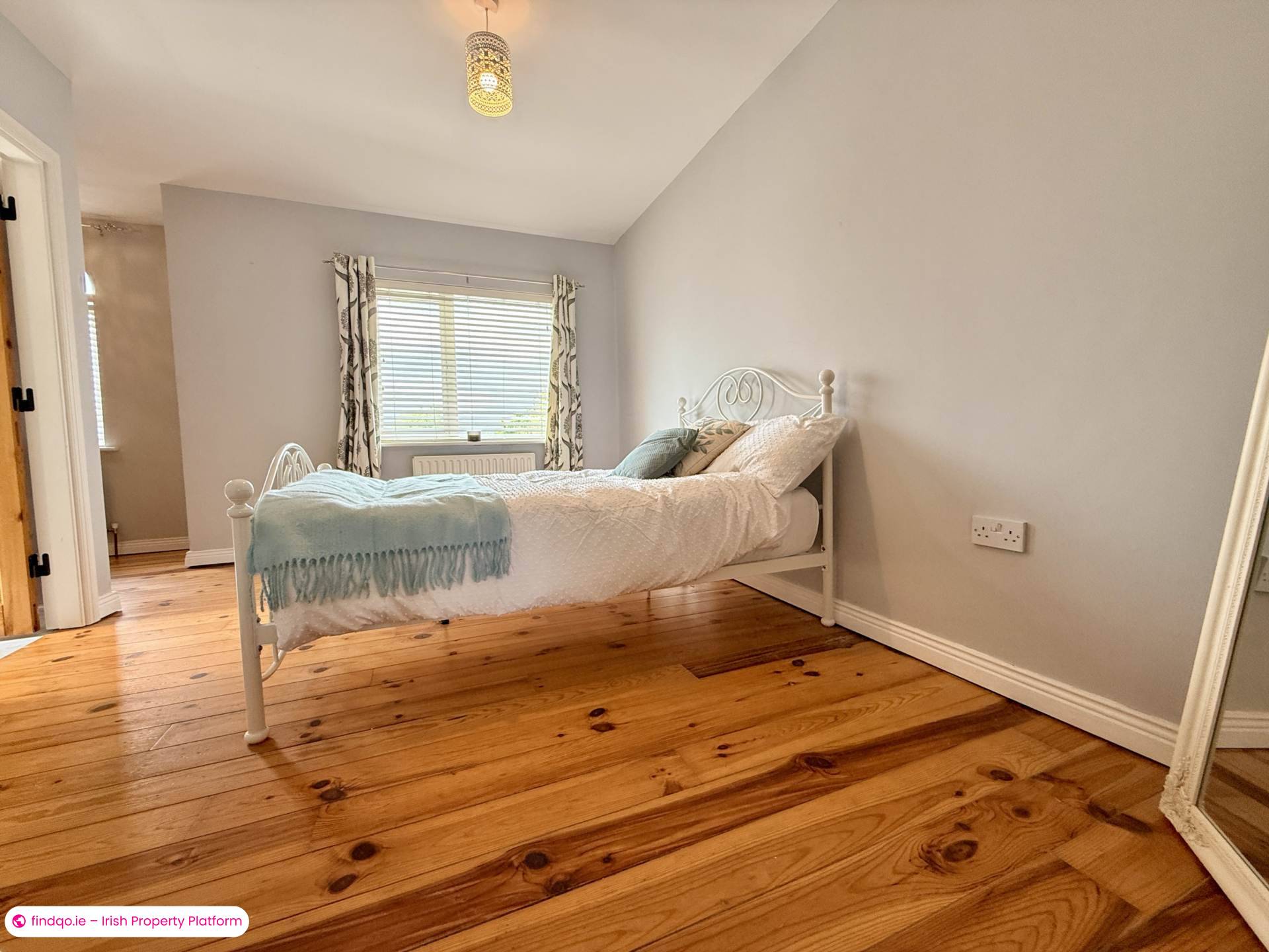 Semi-detached house for Sale in Milltown, Antrim