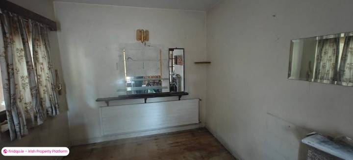 Bungalow for Sale in Ballinvrinsig, Cork
