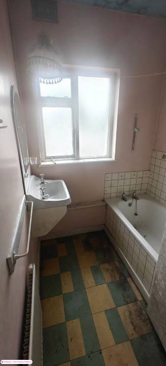 Bungalow for Sale in Ballinvrinsig, Cork
