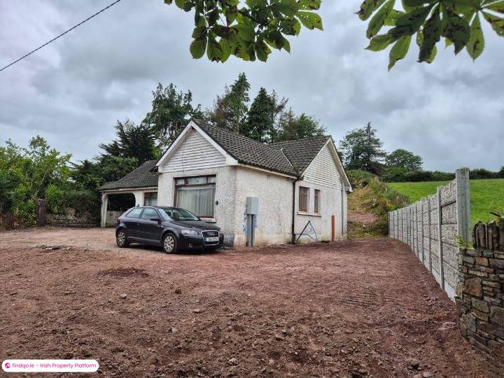 Bungalow for Sale in Ballinvrinsig, Cork