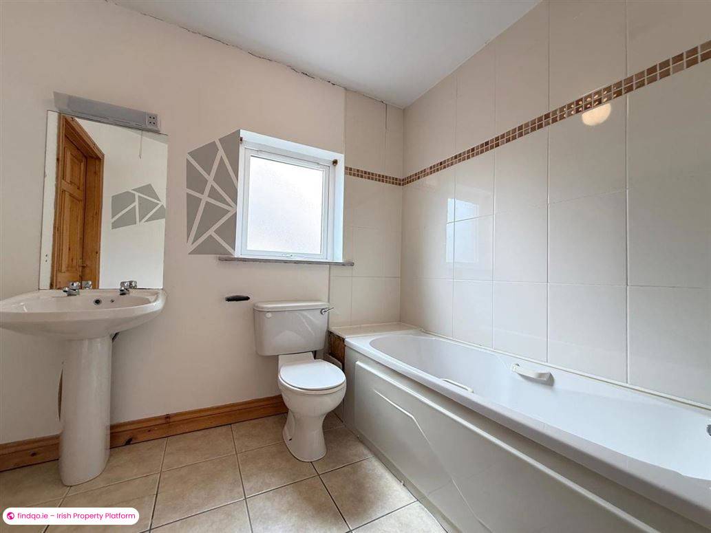 Semi-detached house for Sale in Ballaghaderreen, Roscommon