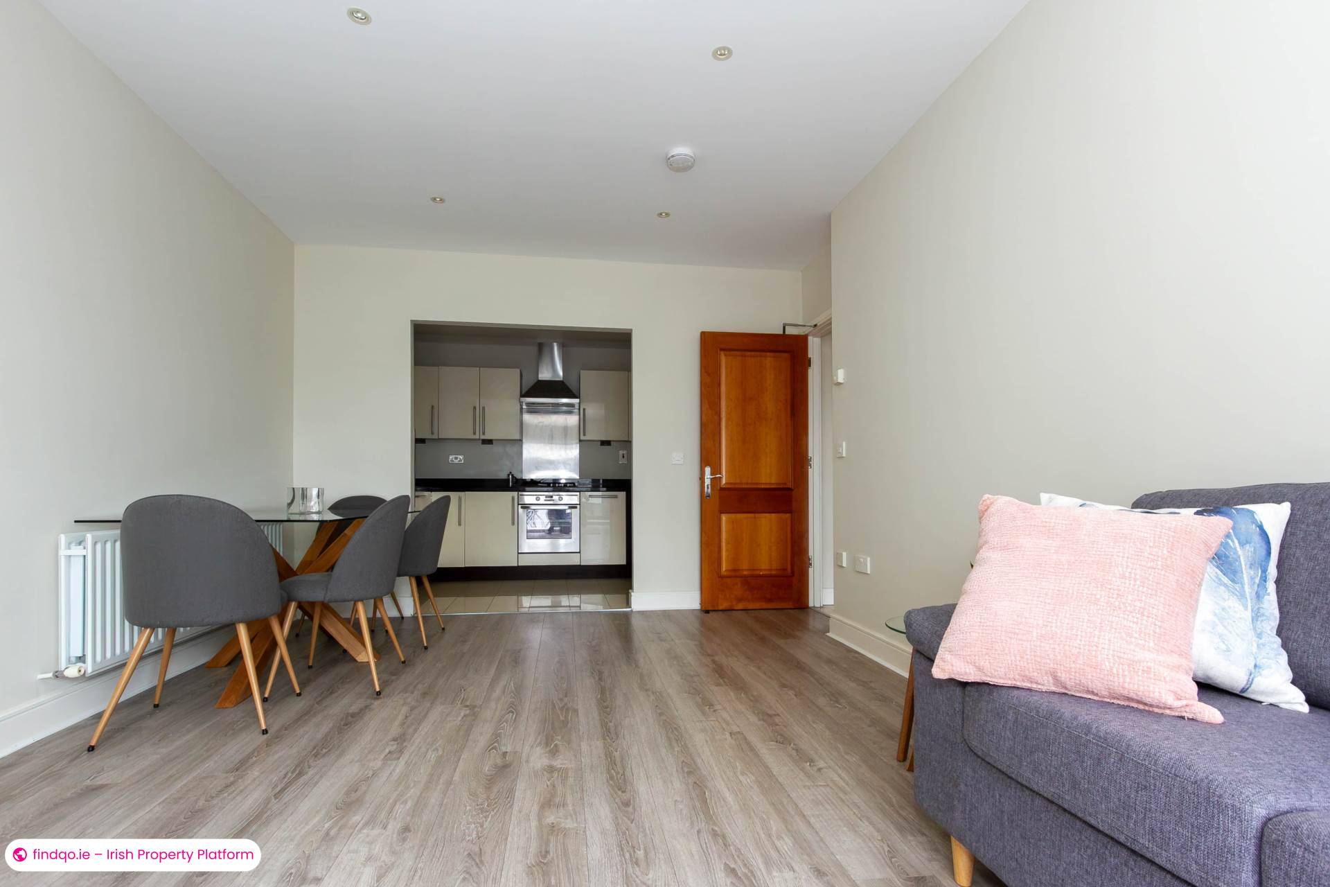 2 Bedroom Apartment for Rent in Stillorgan, Dublin (County)