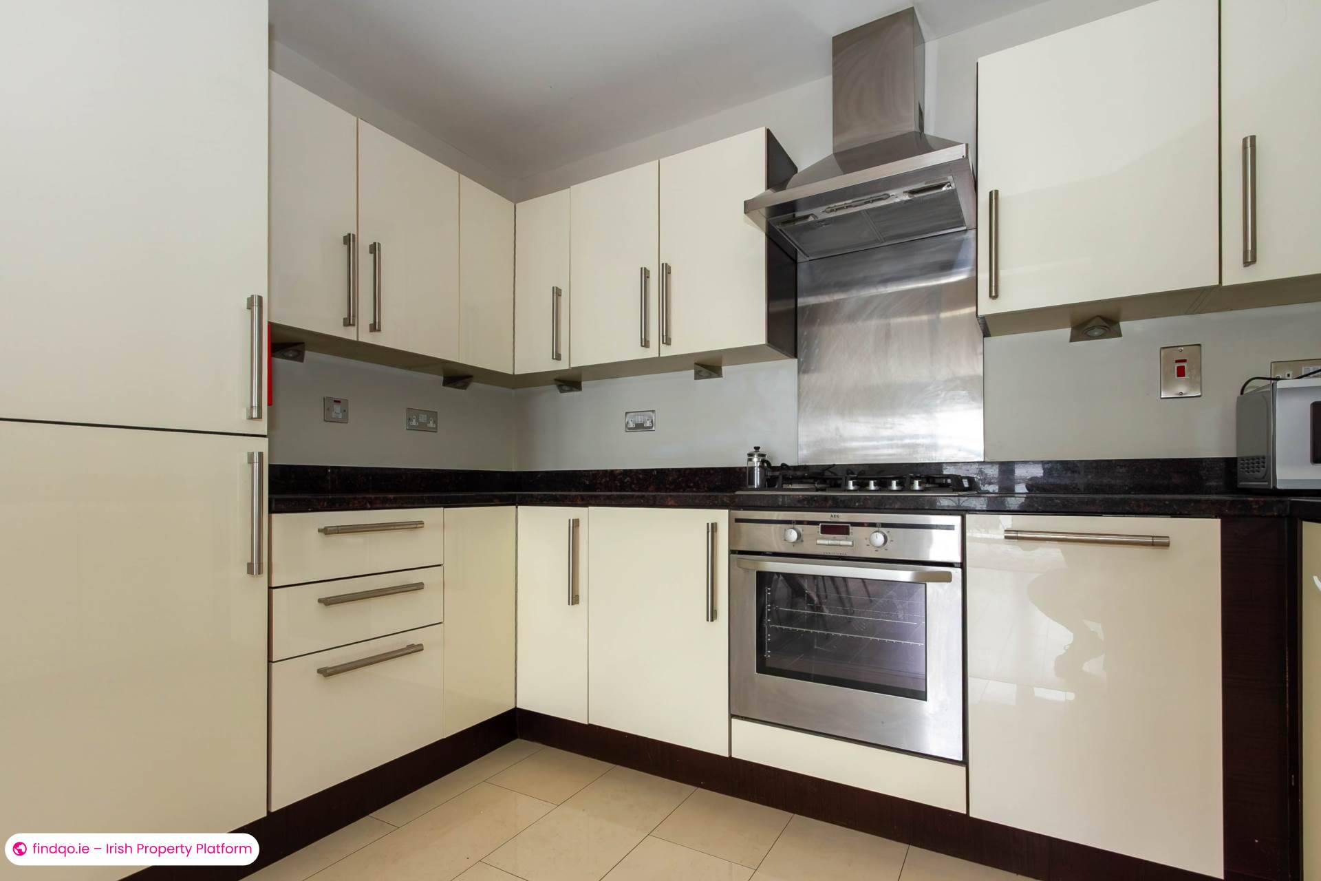 2 Bedroom Apartment for Rent in Stillorgan, Dublin (County)