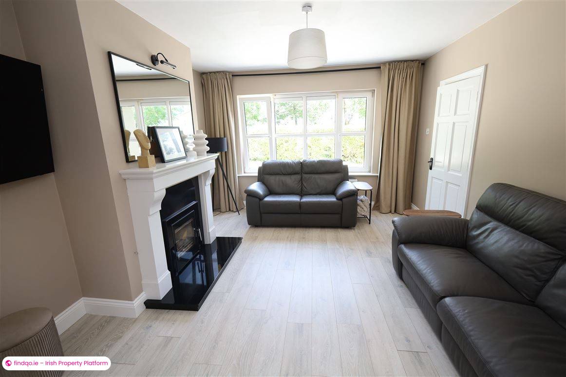 Detached house for Sale in Ballygarvan, Cork