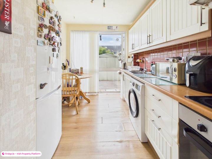 Terraced house for Sale in Newcastle, Galway