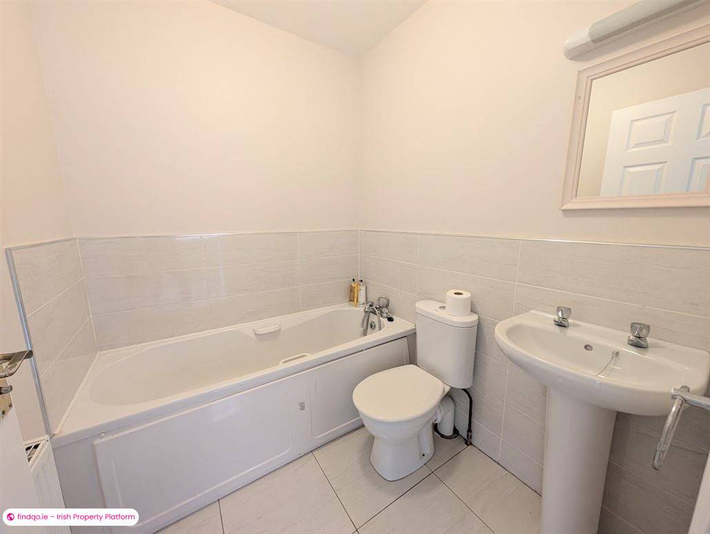 Semi-detached house for Sale in Nenagh, Tipperary