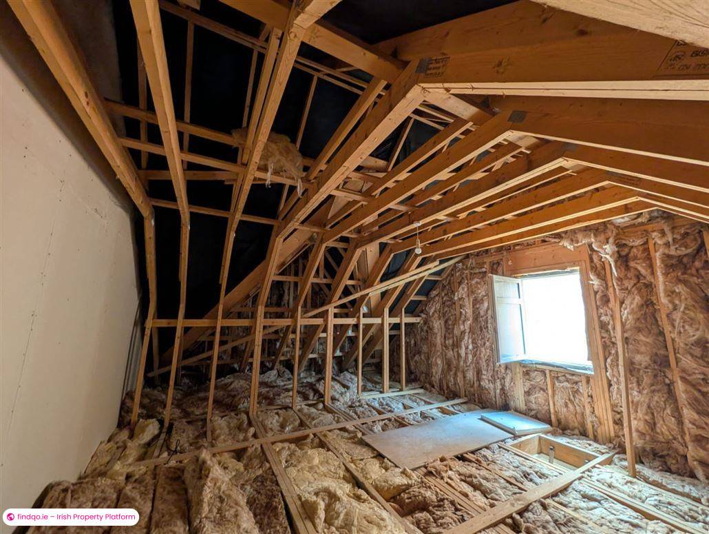 Semi-detached house for Sale in Nenagh, Tipperary