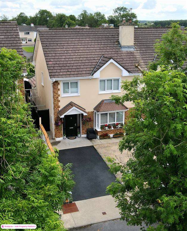 Semi-detached house for Sale in Castlerea, Roscommon