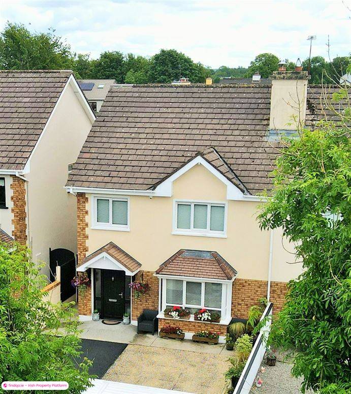 Semi-detached house for Sale in Castlerea, Roscommon