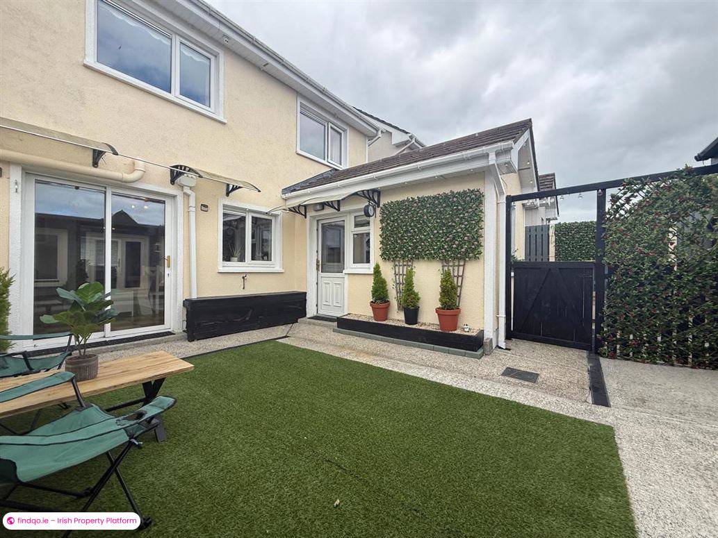 Semi-detached house for Sale in Castlerea, Roscommon