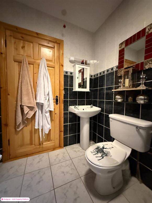 Semi-detached house for Sale in Castlerea, Roscommon