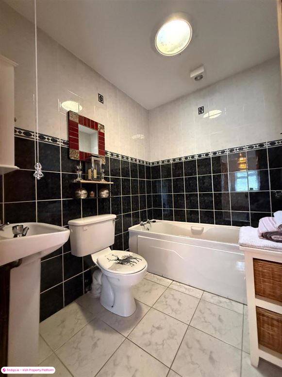 Semi-detached house for Sale in Castlerea, Roscommon