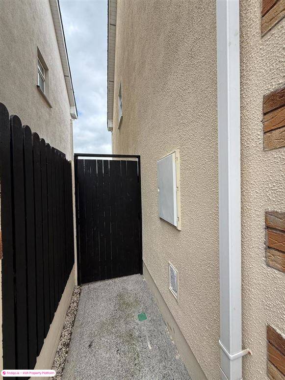 Semi-detached house for Sale in Castlerea, Roscommon