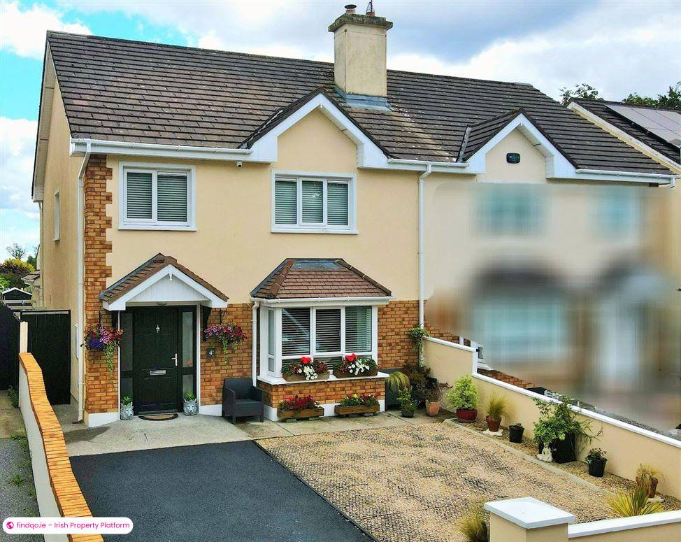 Semi-detached house for Sale in Castlerea, Roscommon