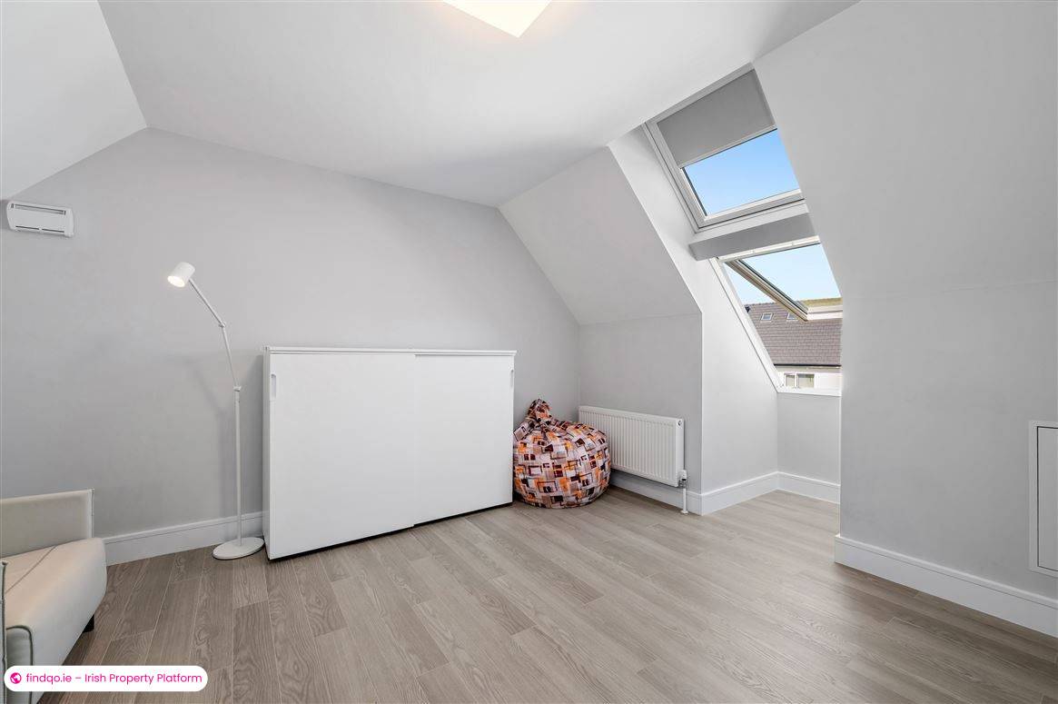 Detached house for Sale in Carrigaline, Cork