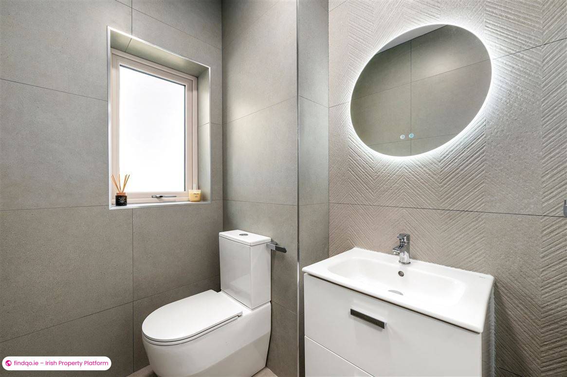 Detached house for Sale in Carrigaline, Cork