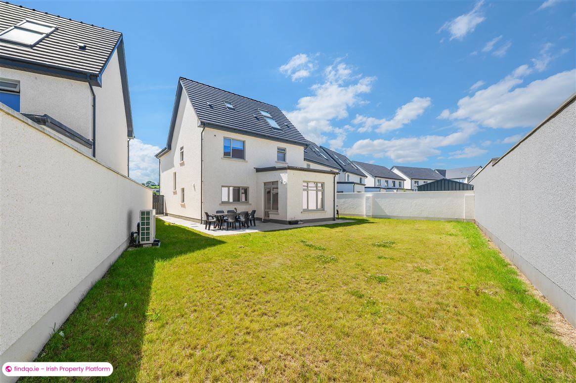 Detached house for Sale in Carrigaline, Cork
