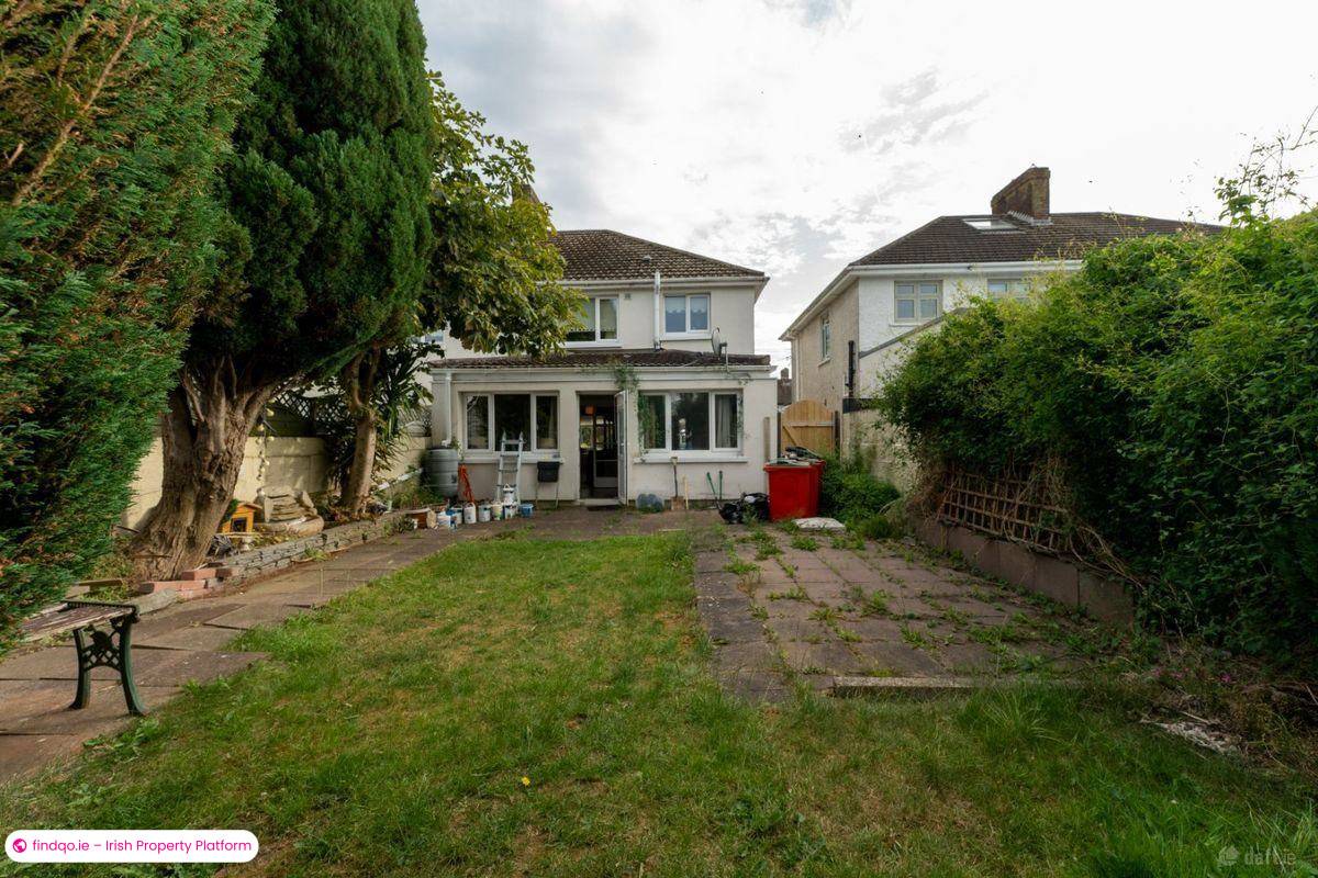 Semi-detached house for Sale in Beaumont, Dublin 9