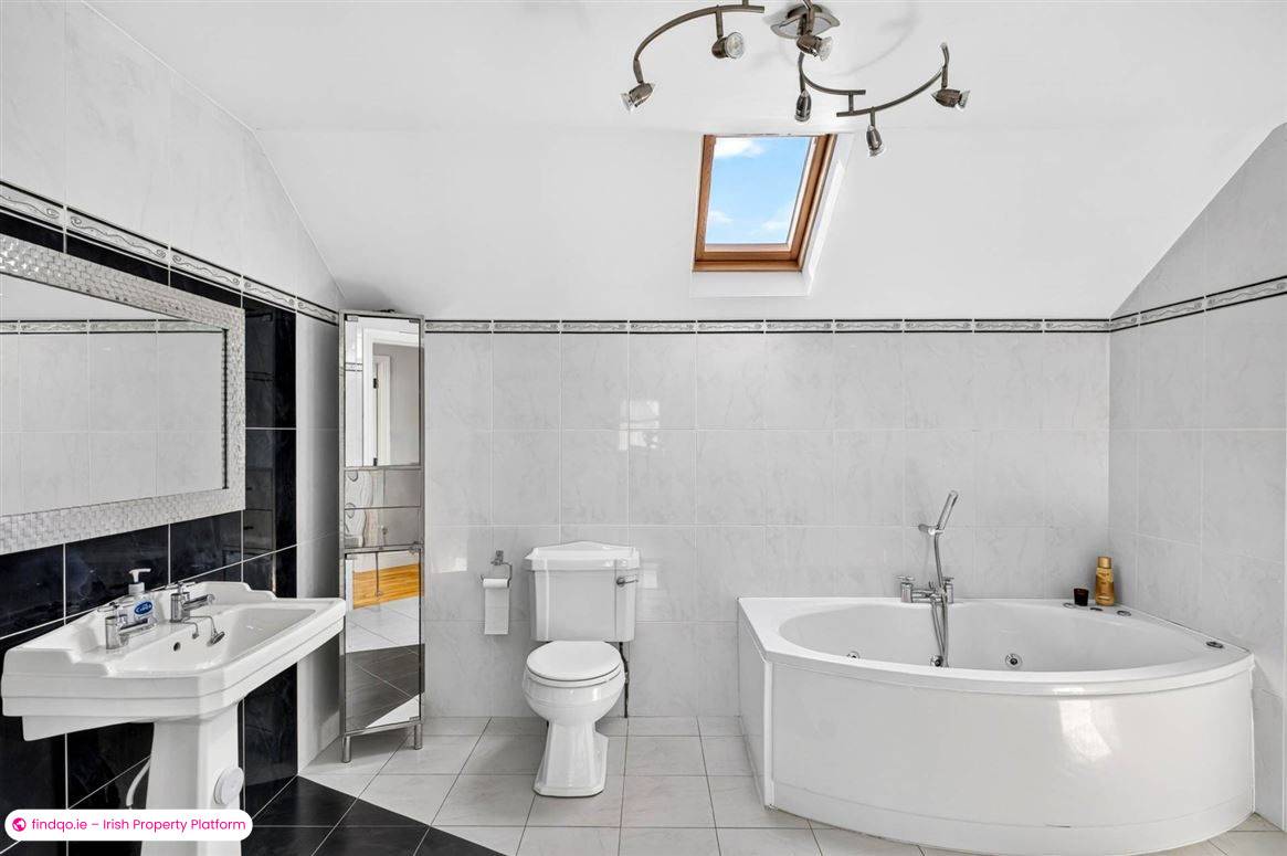 Detached house for Sale in Ballinrobe, Mayo