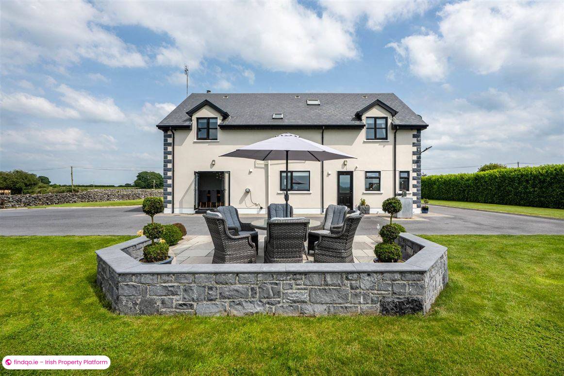 Detached house for Sale in Ballinrobe, Mayo