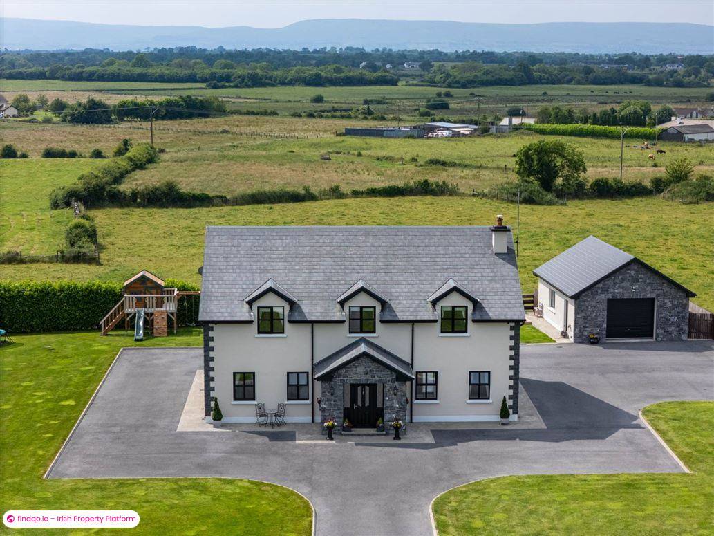 Detached house for Sale in Ballinrobe, Mayo