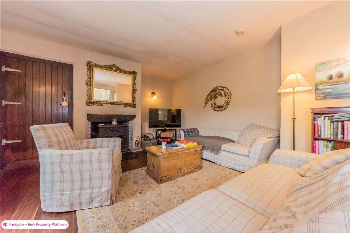 Detached house for Sale in Schull, Cork