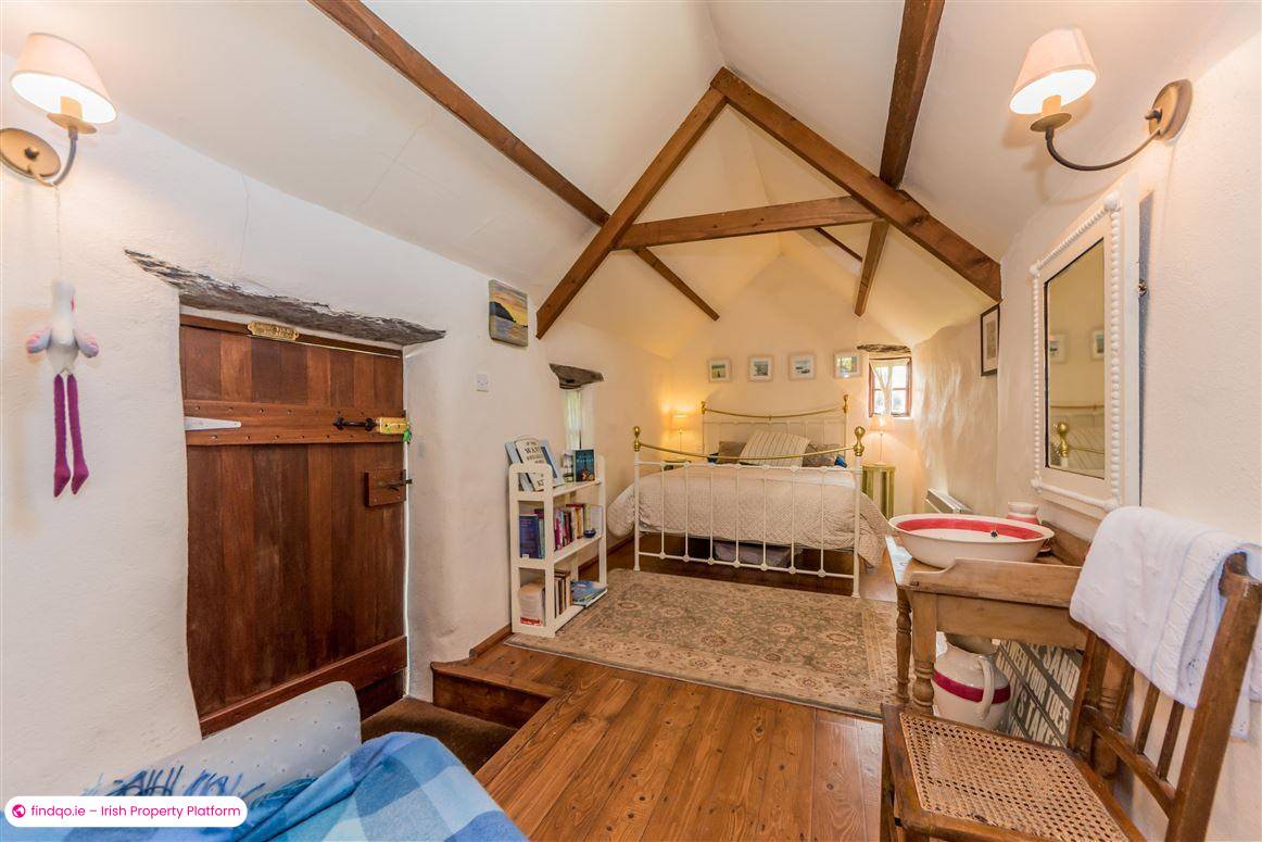 Detached house for Sale in Schull, Cork