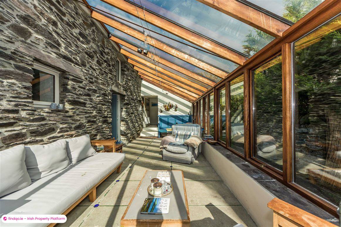 Detached house for Sale in Schull, Cork
