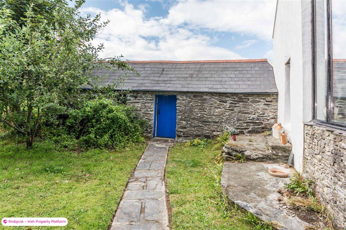 Detached house for Sale in Schull, Cork