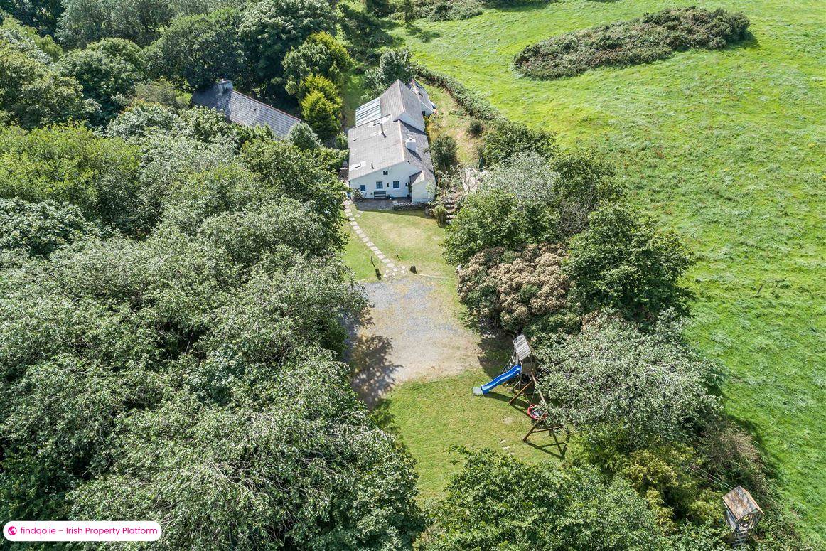 Detached house for Sale in Schull, Cork