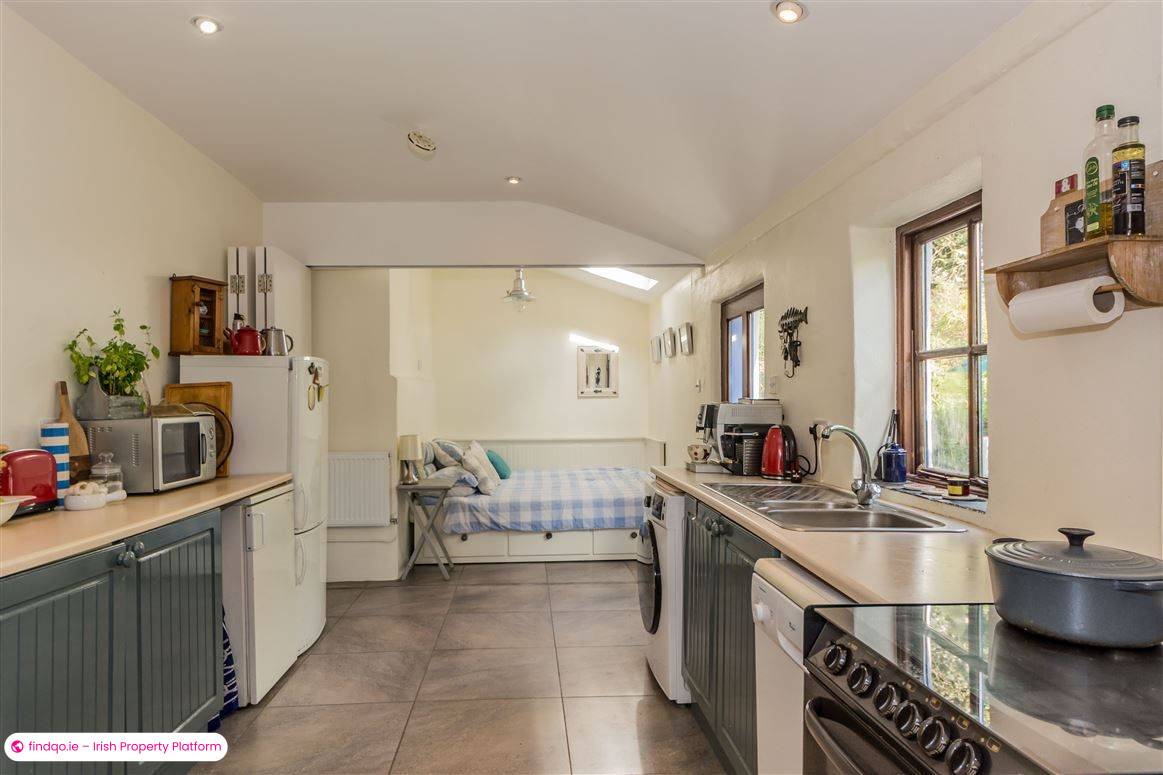 Detached house for Sale in Schull, Cork