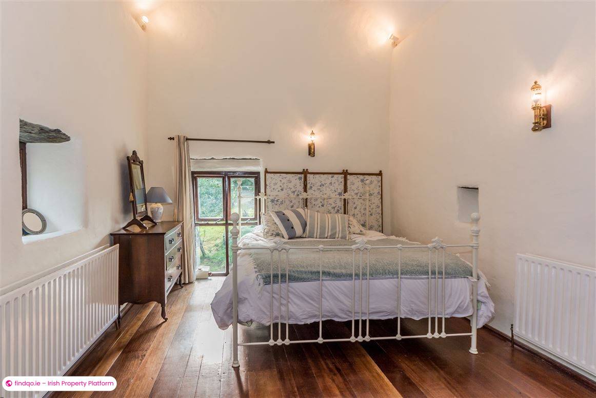 Detached house for Sale in Schull, Cork