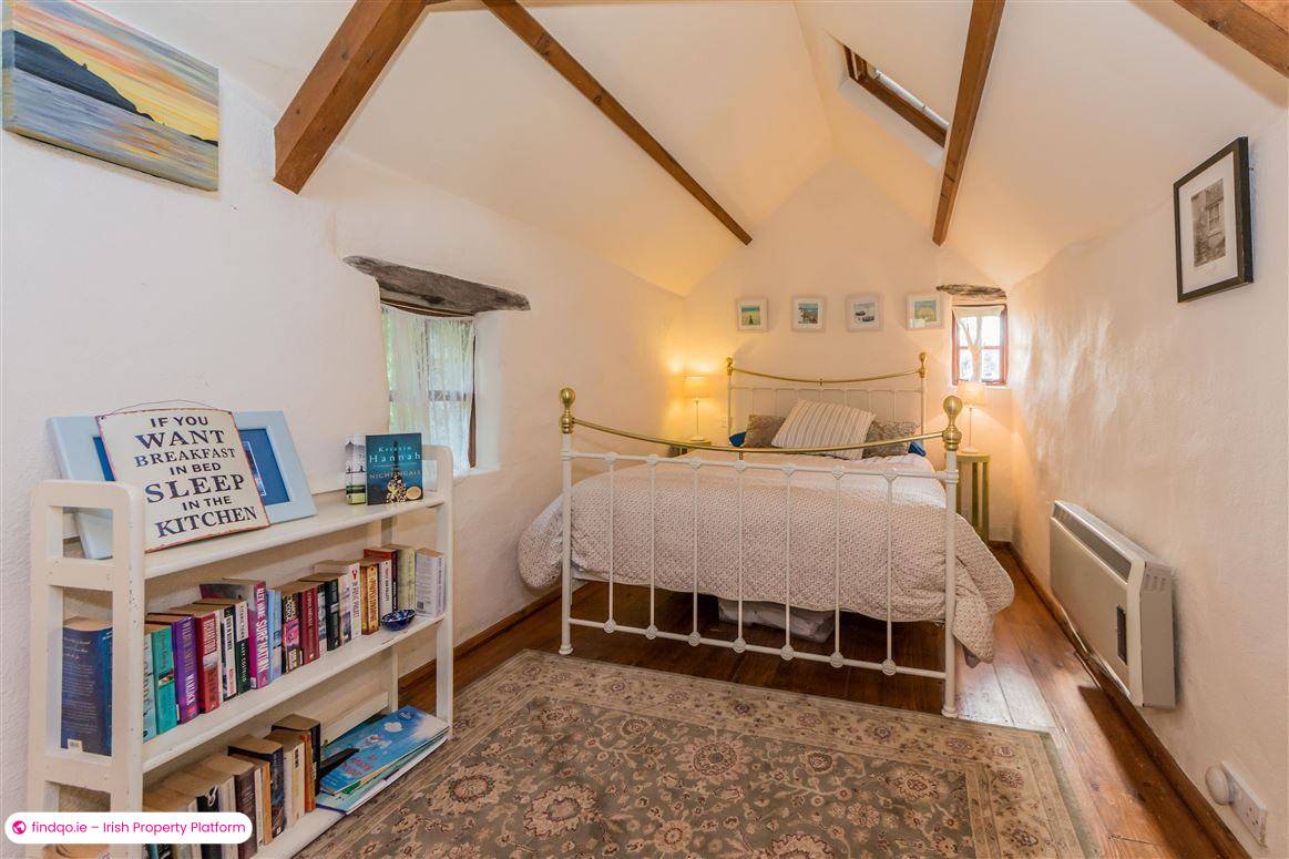 Detached house for Sale in Schull, Cork