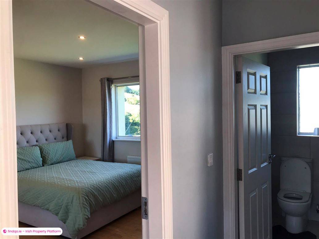 Semi-detached house for Sale in Bantry, Cork