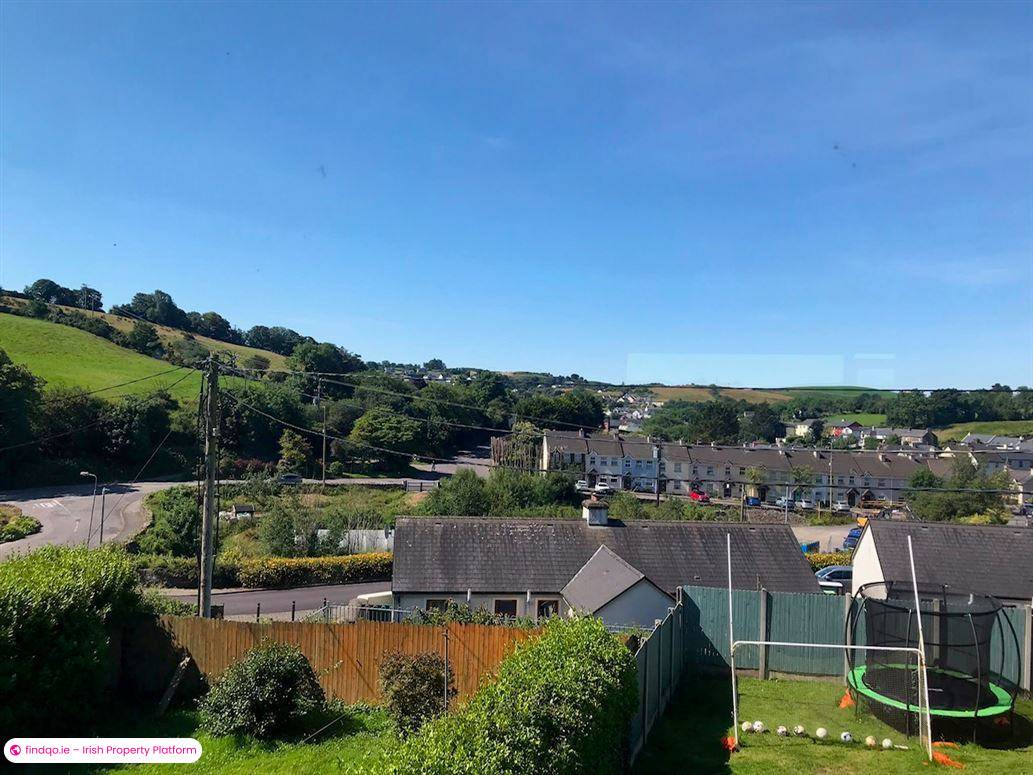Semi-detached house for Sale in Bantry, Cork