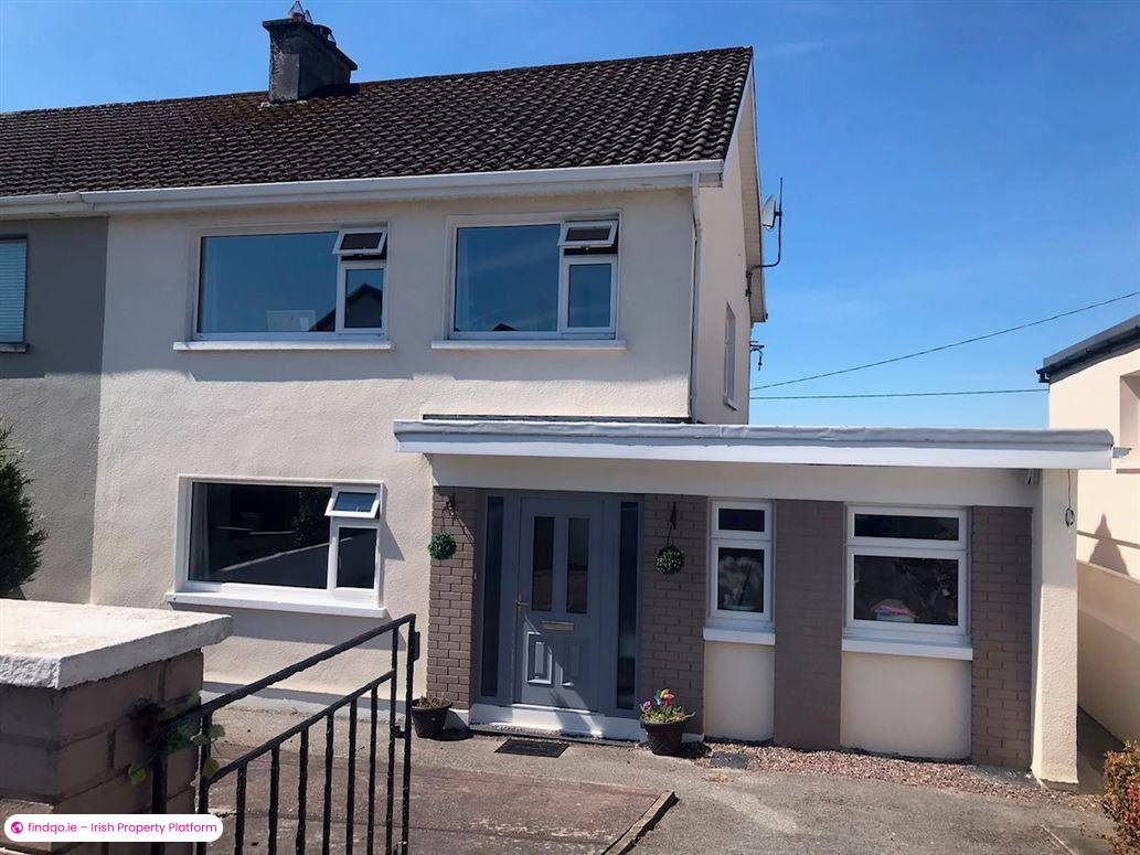 Semi-detached house for Sale in Bantry, Cork