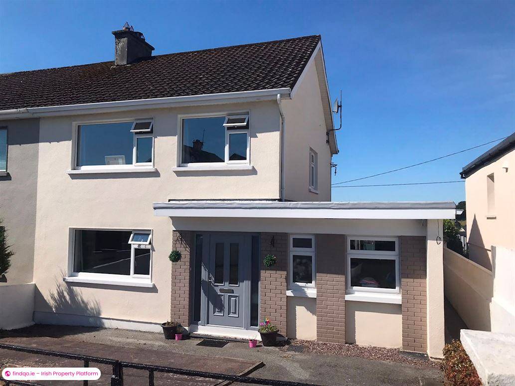 Semi-detached house for Sale in Bantry, Cork