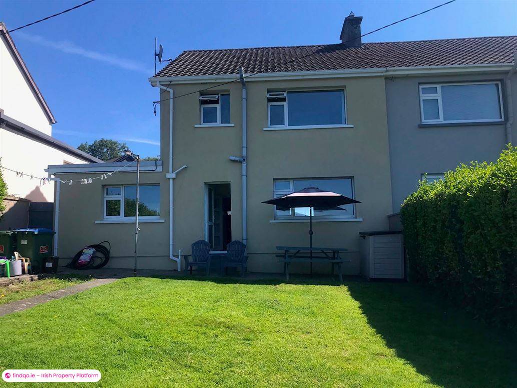 Semi-detached house for Sale in Bantry, Cork