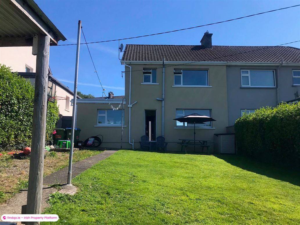 Semi-detached house for Sale in Bantry, Cork