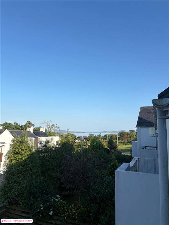 Semi-detached house for Sale in Schull, Cork