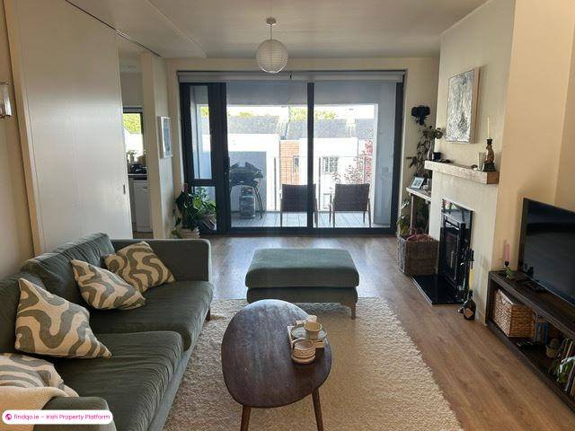 Semi-detached house for Sale in Schull, Cork