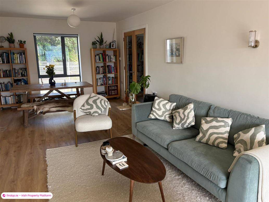 Semi-detached house for Sale in Schull, Cork